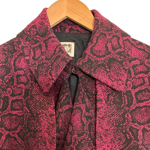 Anne Klein magenta & black snakeskin pattern blazer w/ floppy lapels - Picture 3 of 5